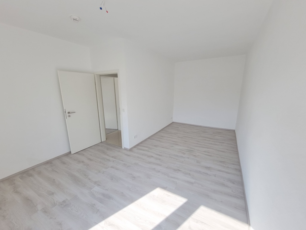 3-Zimmer-Wohnung mit EBK *WG-geeignet*