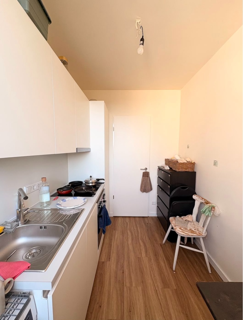 Bright, furnished 1-room apartment available immediately - General Woyna Straße – General-Woyna-Straße 49, 13403 Berlin Reinickendorf – Vorschaubild 5