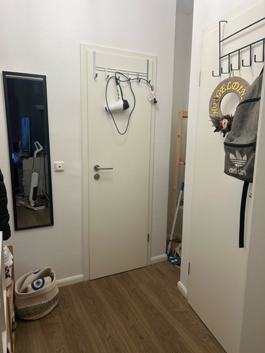 1-Zimmer-Wohnung Rheinhausen-Mitte Hochemmericher Straße - Flur