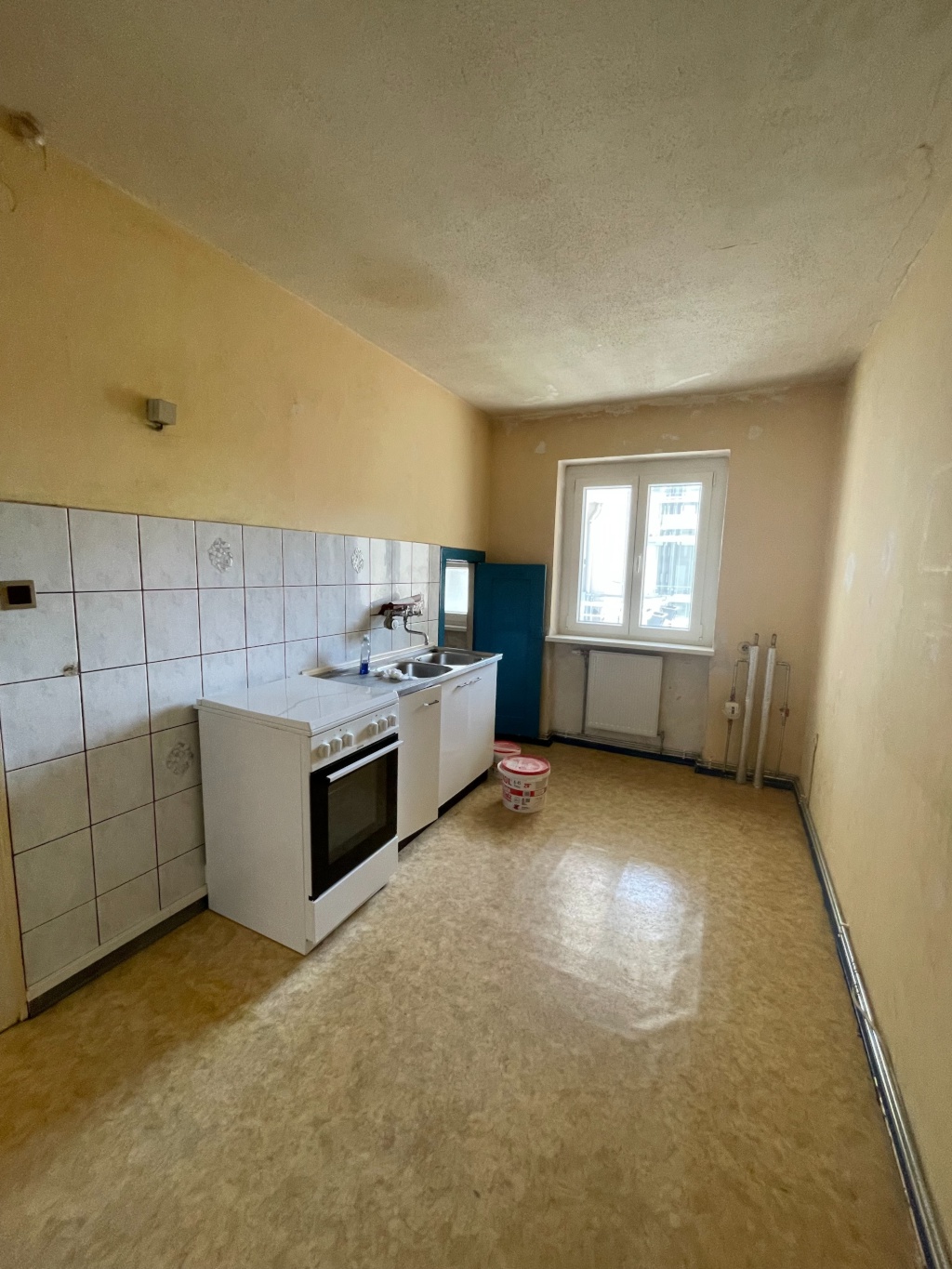 59m2 2-Zimmer in Neukölln (befristet 1 Jahr, unrenoviert) mit Badewanne – Neckarstr, 12053 Berlin Neukölln – Vorschaubild 5