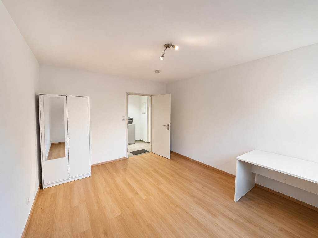 WG-Zimmer Mitte Haußmannstraße 46 - Freies Zimmer