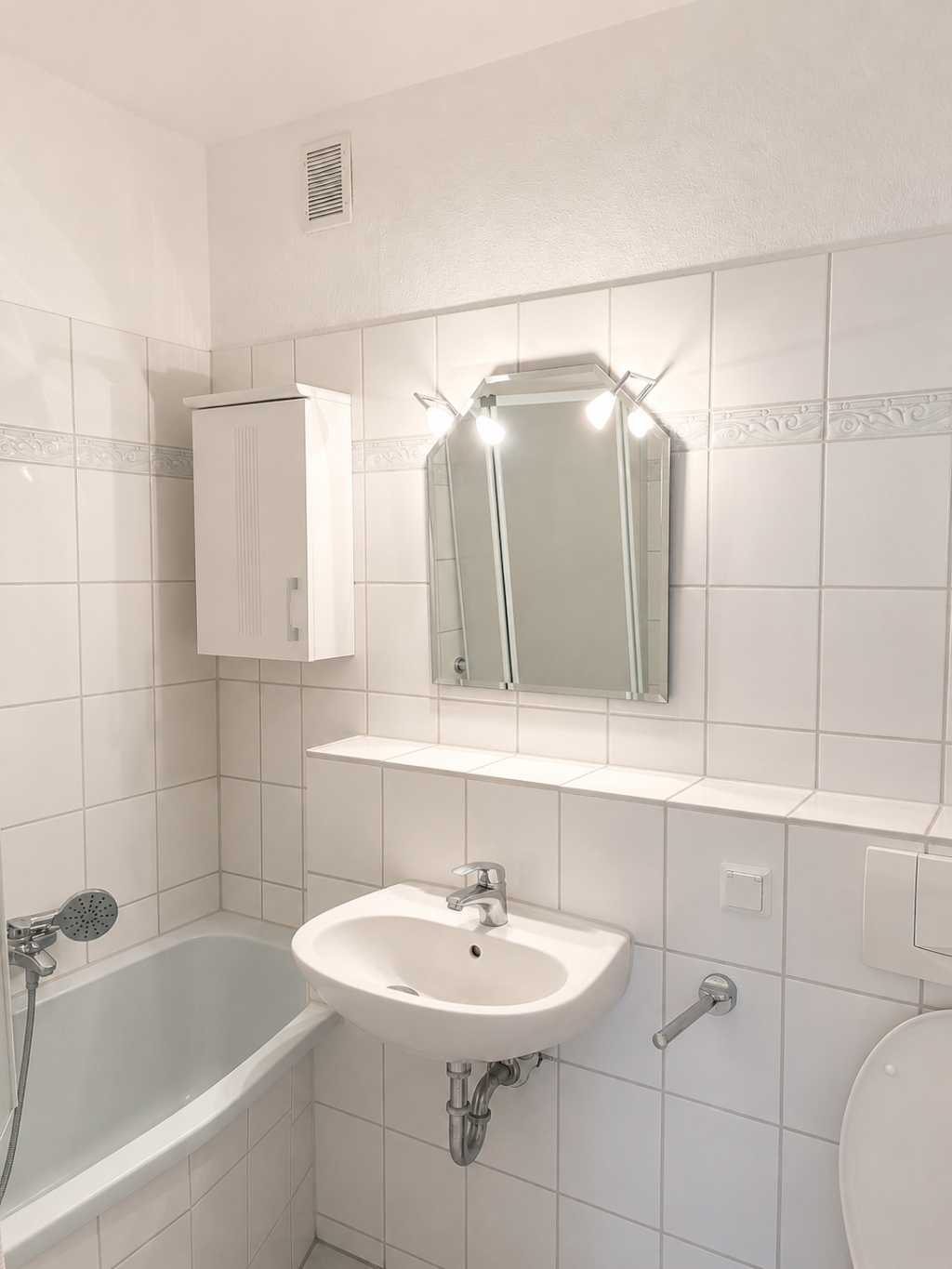 Großzügige 4-Zimmer-Wohnung (75 m2) mit Waschmaschine & Stellplatz in Schönwalde — ab 09/2026 frei (WG-geeignet!) – Newtonstraße 4, 17491 Greifswald Schönwalde I – Vorschaubild 5