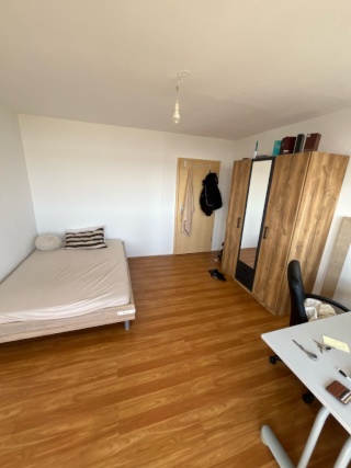 Anzeigenbild: WG-Zimmer auf Zeit – 15.08. bis 09.09. – Uni-Center Köln