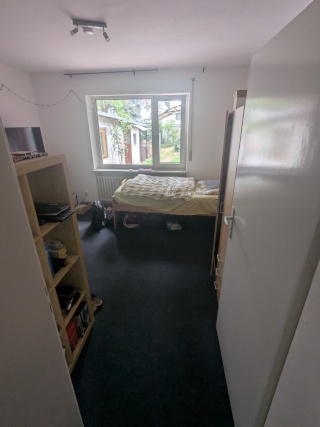 Anzeigenbild: Möbiliertes WG-Zimmer mit Garten