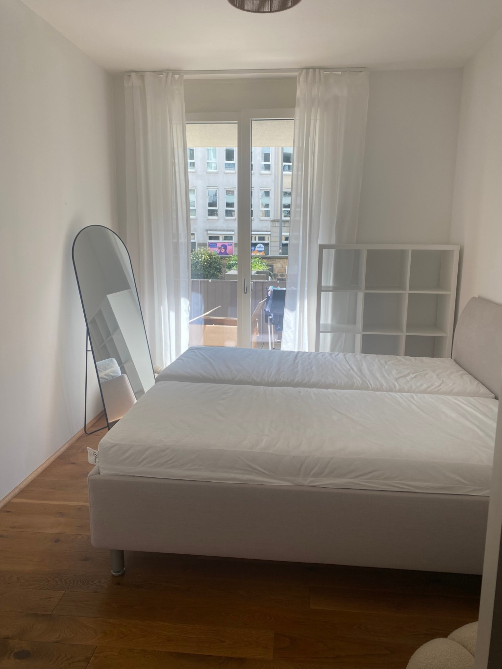 Helle 2 1/2 Zimmer Wohnung in Neubau, teilmöbeliert, direkt am Dresdner Zwinger – Am Schießhaus 8C, 1067 Dresden Dresden – Vorschaubild 7