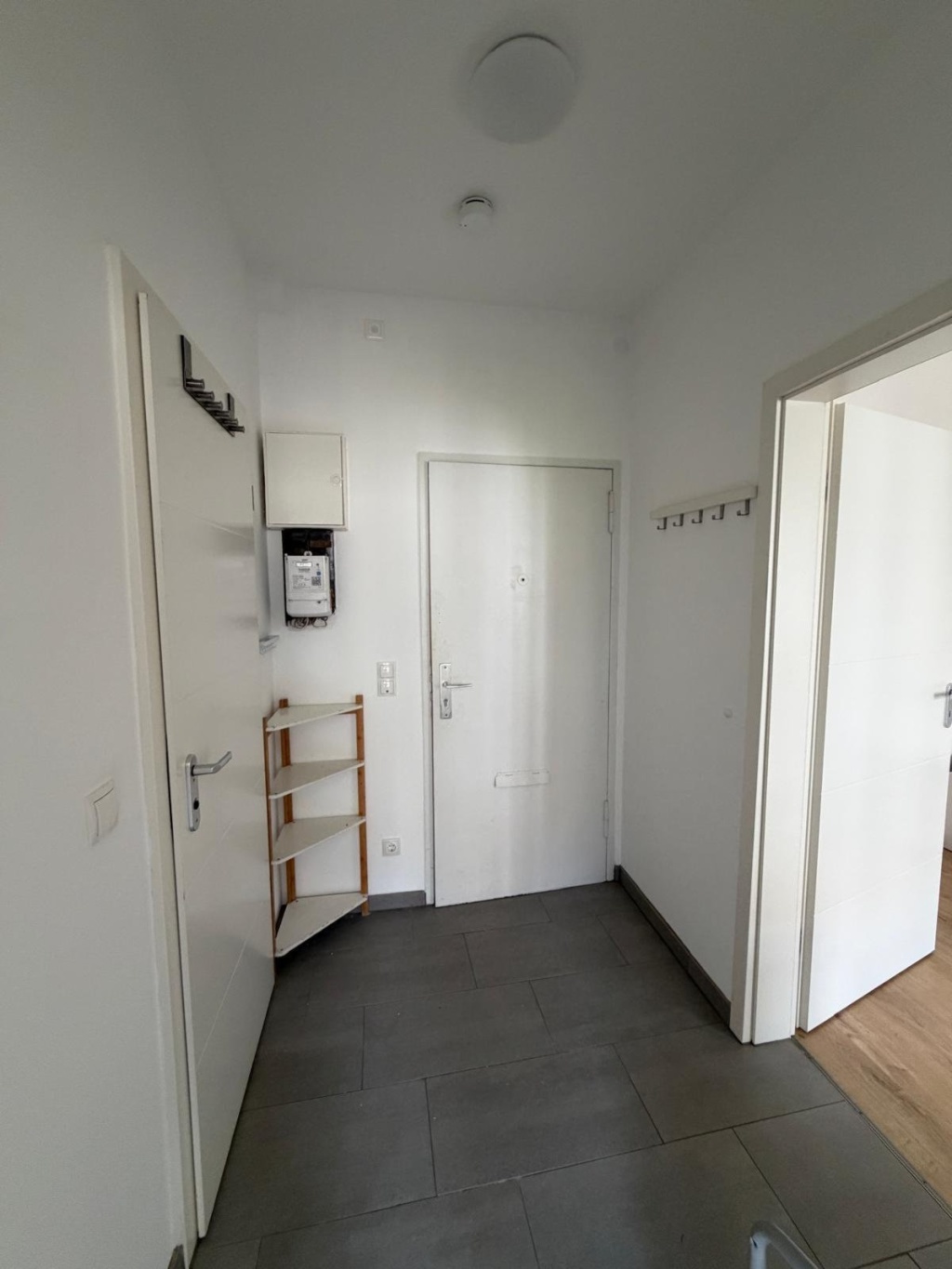 Newly Renovated Single Studio with Balcony, 5 min away from S-Bahn Wedding / U-Bahn Leopoldplatz – Adolfstraße 14, 13347 Berlin Wedding – Vorschaubild 13