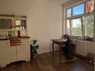 Anzeigenbild: schönes Zimmer in frisch sanierter Altbau-WG :)