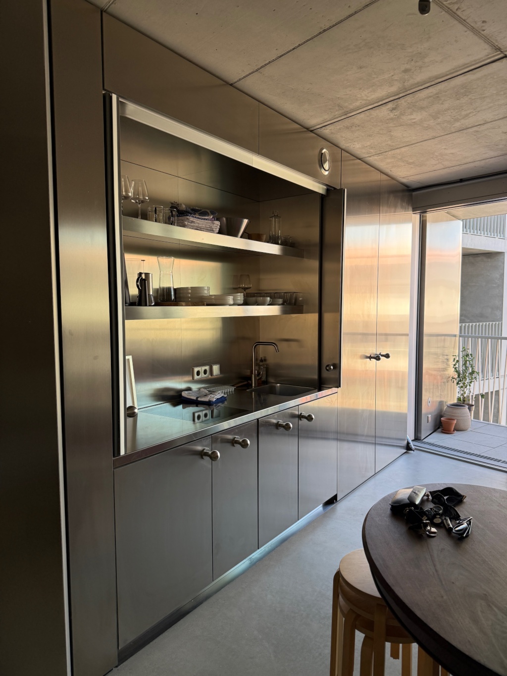 Berlin Mitte | Furnished Design Apartment | €1,250 all-inclusive – Johannisplatz, 10117 Berlin Mitte – Vorschaubild 2