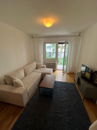 2-Zimmer-Wohnung in Top-Lage von Frankfurt am Main August- Dezember