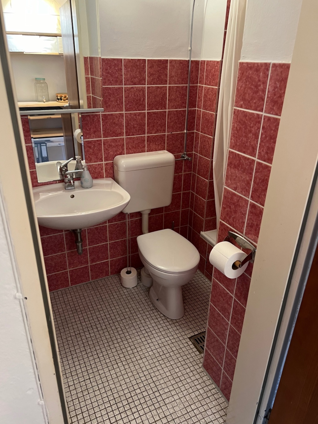 Voll möblierte 1-Zimmer-Wohnung mit Stellplatz zur Zwischenmiete – Annastraße, 37075 Göttingen Nordstadt – Vorschaubild 7