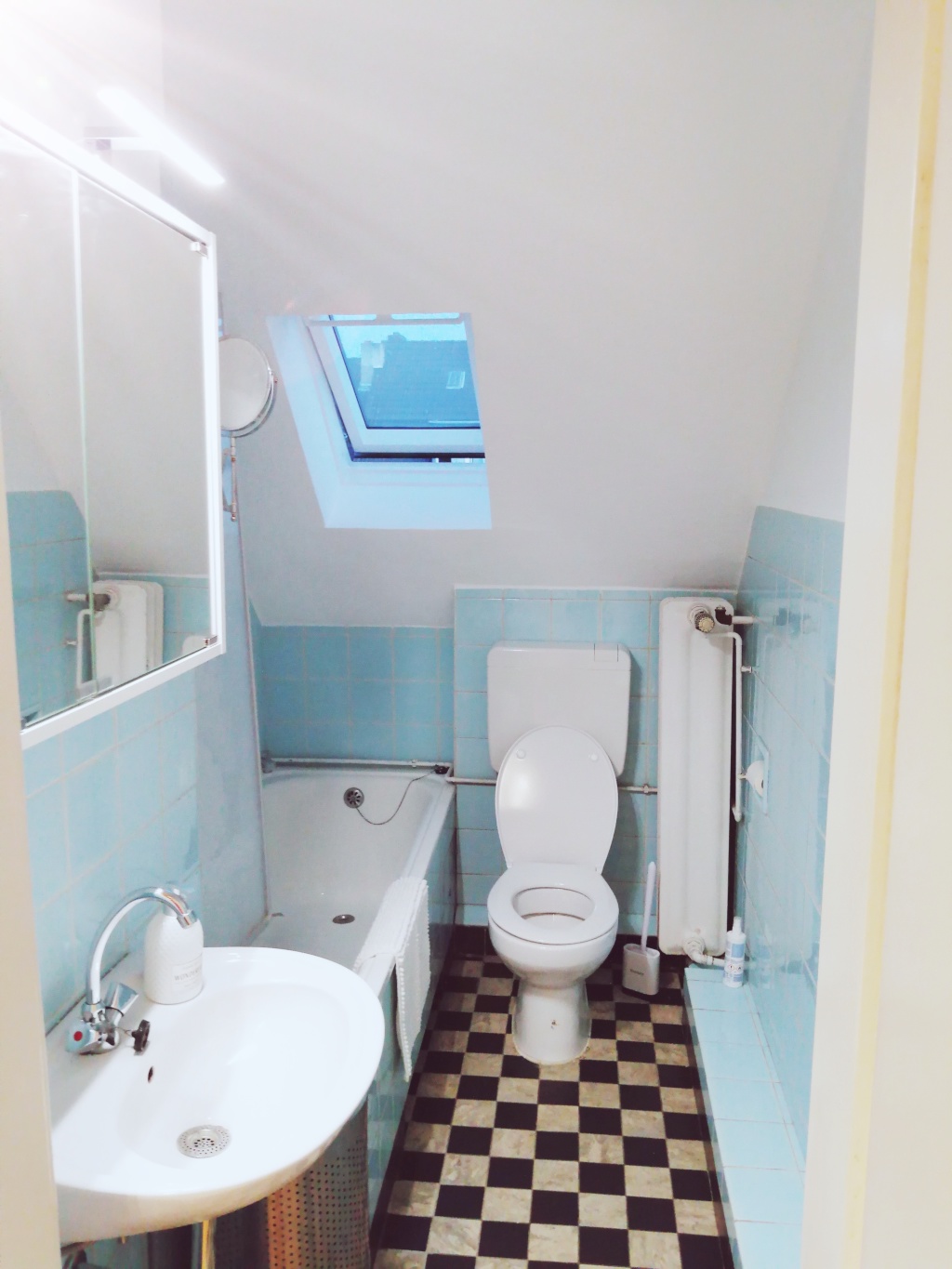 Sep. 2026 – Feb. 2027 | Möbliertes City-Apartment Köln | Zwischenmiete| 1.100 € warm inkl. NK – Mozartstraße, 50674 Köln Neustadt-Süd – Vorschaubild 9