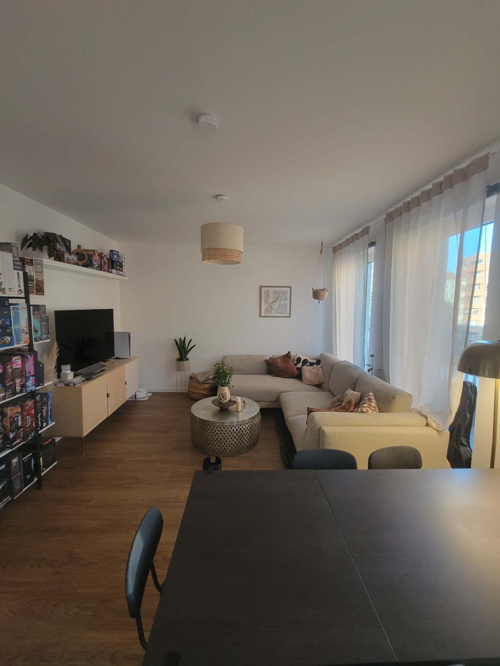 Wohnung Wedding Wiesenstraße 55 - Essbereich, Blick ins Wohnzimmer
