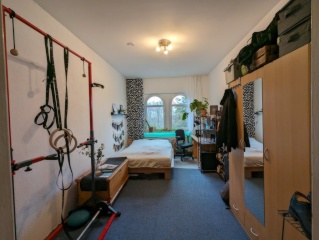 Anzeigenbild: Möbliertes Zimmer in 8er WG in einer Gründerzeitvilla, Studentenverbindung auf dem Campus
