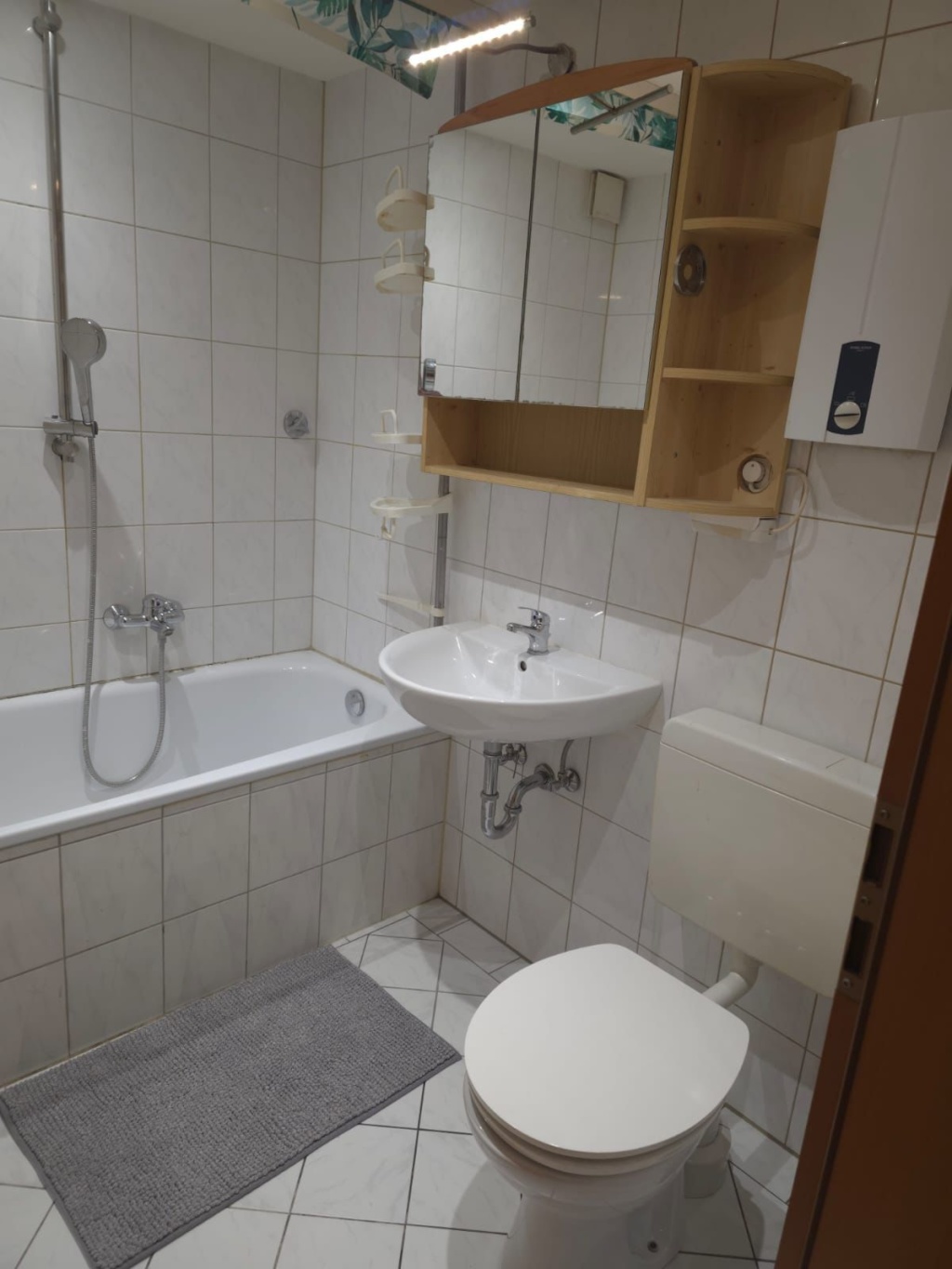 Schickes Zimmer in Düsseldorf Bilk – 40223 Düsseldorf Bilk – Vorschaubild 9