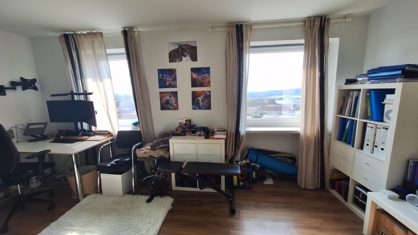 1-Zimmer Wohnung, vollmöbliert, zentrale Lage, wunderschöner Blick
