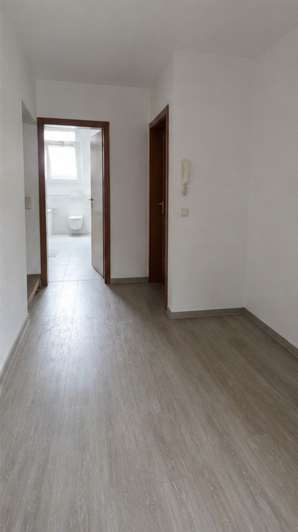 Helle 88 m2-Wohnung (WG-geeignet) mit Gartenblick in Essen-Steele – befristet auf 1 Jahr (Verlängerung möglich) – Füllenkamp, 45279 Essen Freisenbruch – Vorschaubild 6