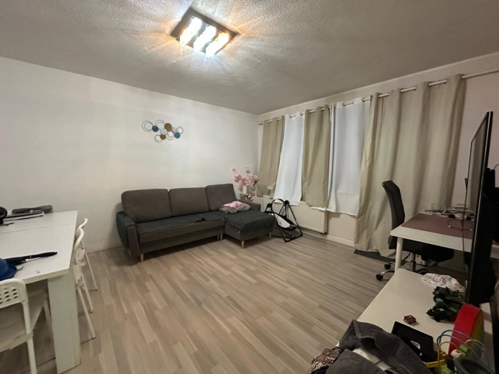 Wir vermieten 2 Zimmer in einer 3-Zimmer-Wohnung für 2,5 Monate zur Untermiete.Nur für Frauen Oder Ehepaar (Ehemann & Ehefrau) – Altenessenerstr, 45326 Essen Altenessen – Vorschaubild 10
