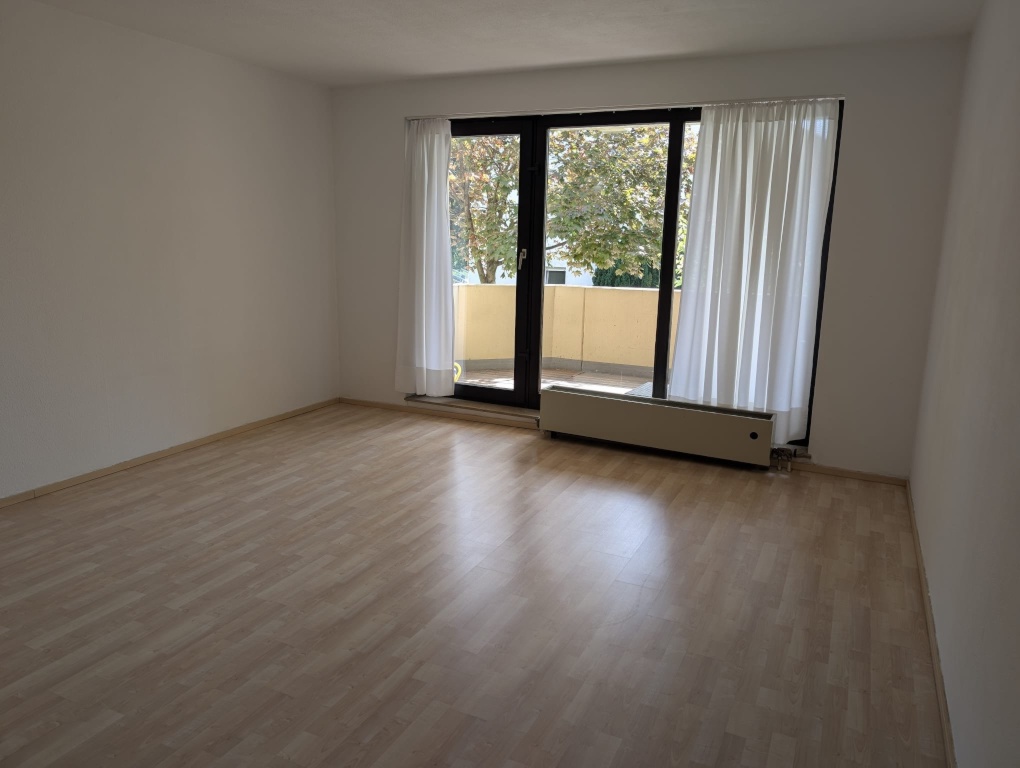 1 teilmöbliertes Zimmer befristet in 2-Zimmerwohnung