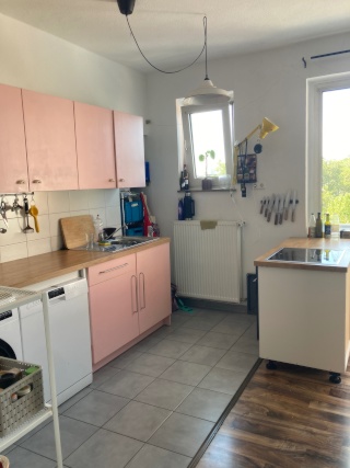 Helle Wohnung mit Balkon in Kalk