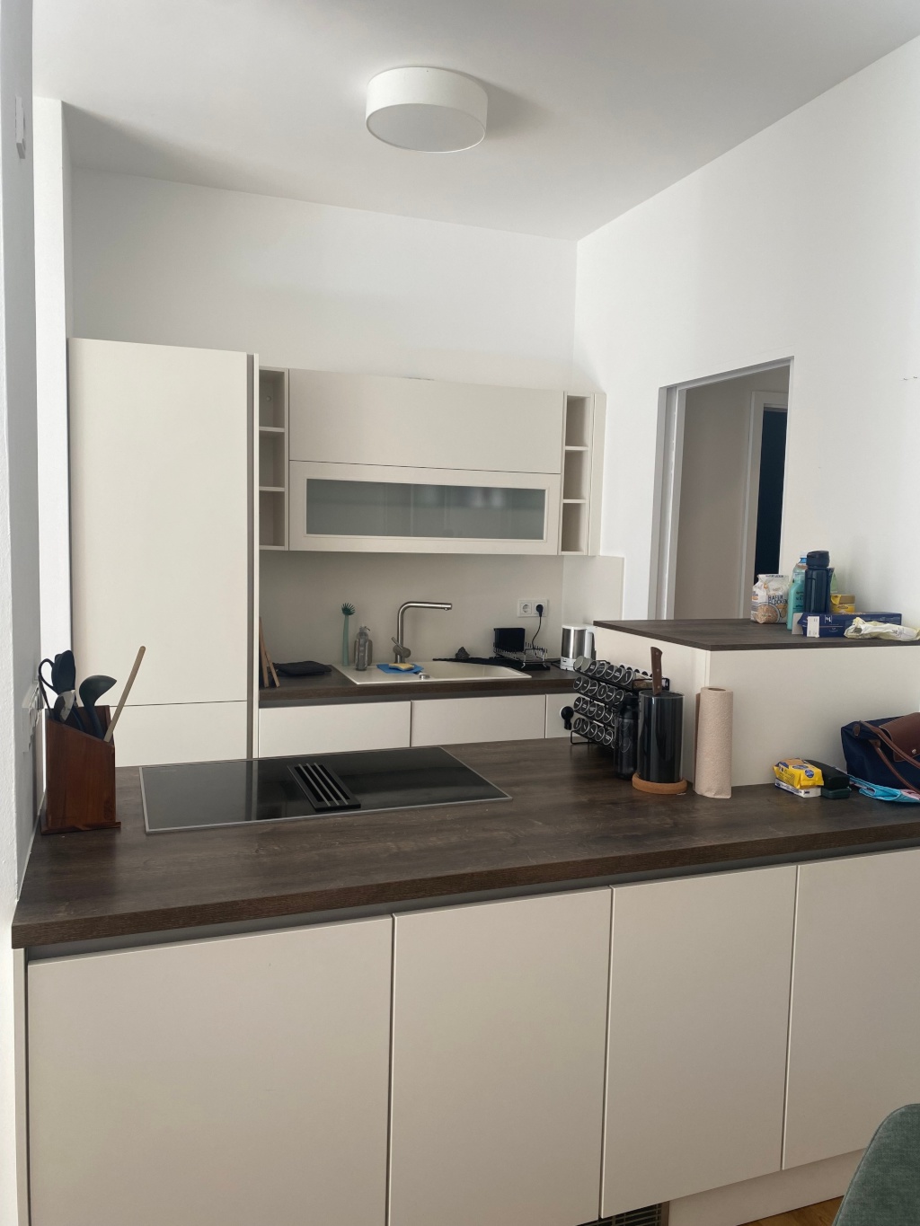 Helle 2 1/2 Zimmer Wohnung in Neubau, teilmöbeliert, direkt am Dresdner Zwinger