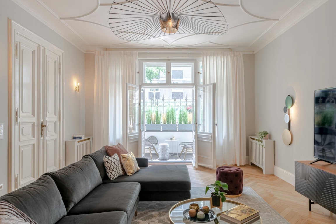 Mommsenstraße, Berlin