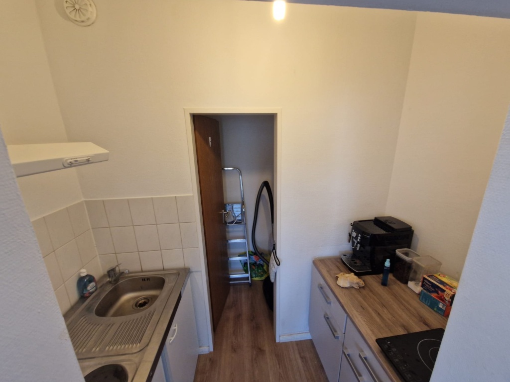 Helle 1-Zimmer-Wohnung mit Balkon in Pankow zum 01.09. – Grabbeallee 59, 13156 Berlin Pankow – Vorschaubild 3