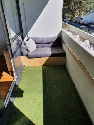 Zentrale helle Zauber-WG mit riesigem Balkon sucht