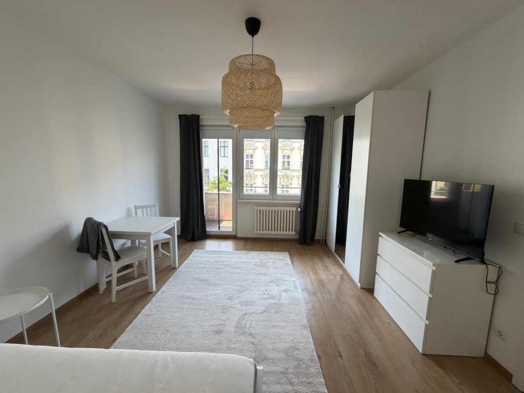 Newly Renovated Single Studio with Balcony, 5 min away from S-Bahn Wedding / U-Bahn Leopoldplatz – Adolfstraße 14, 13347 Berlin Wedding – Vorschaubild 4