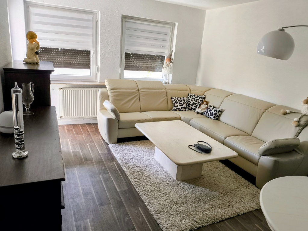 Perfekt für Master-Studierende: Hochwertig möblierte 3-Zi.-Wohnung nahe HSB (Ideal als 2er-WG)Die Wohnung wird für einen festen Zeitraum von exakt 2 Jahren vermietet – Euckenstraße, 28201 Bremen Neustadt – Vorschaubild 2