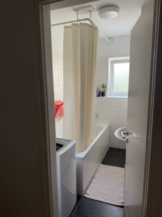 🌞 Furnished room in a quiet WG near Olympiazentrum / OEZ
