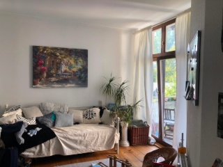 Unmöblierte Zwischenmiete mit Wohnküche, Balkon und Badewanne — photo 1