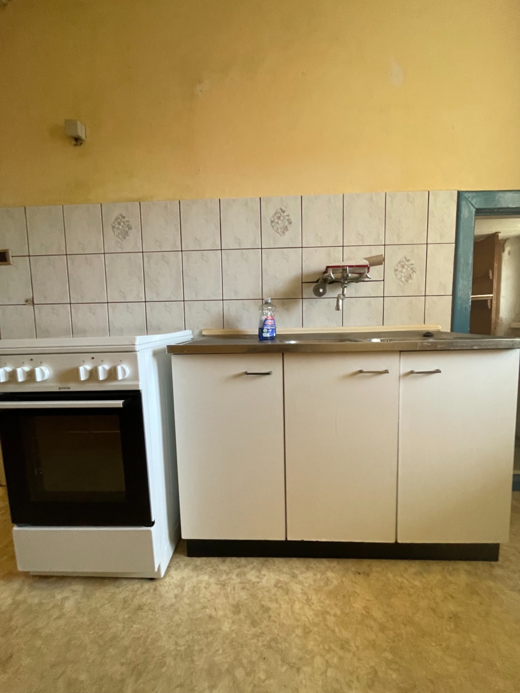 59m2 2-Zimmer in Neukölln (befristet 1 Jahr, unrenoviert) mit Badewanne – Neckarstr, 12053 Berlin Neukölln – Vorschaubild 3