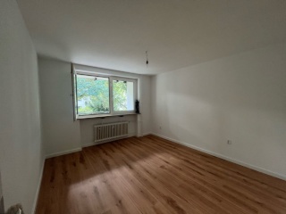 sanierte Wohnung - 1 schönes zimmer frei ab sofort bis 06.09.26