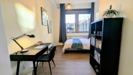 *fully furnished room in international co-living community available, flexible renting period **