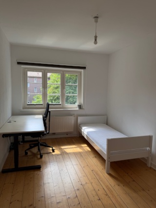 Schönes 15 m2 Zimmer in ruhiger Lage in Barmbek-Nord ab 01.08. zu vermieten