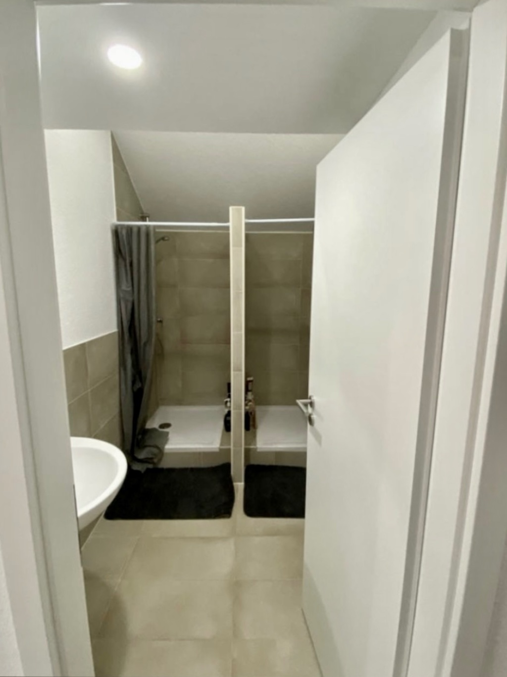 WG-Zimmer Innenstadt U3 9 - Dusche