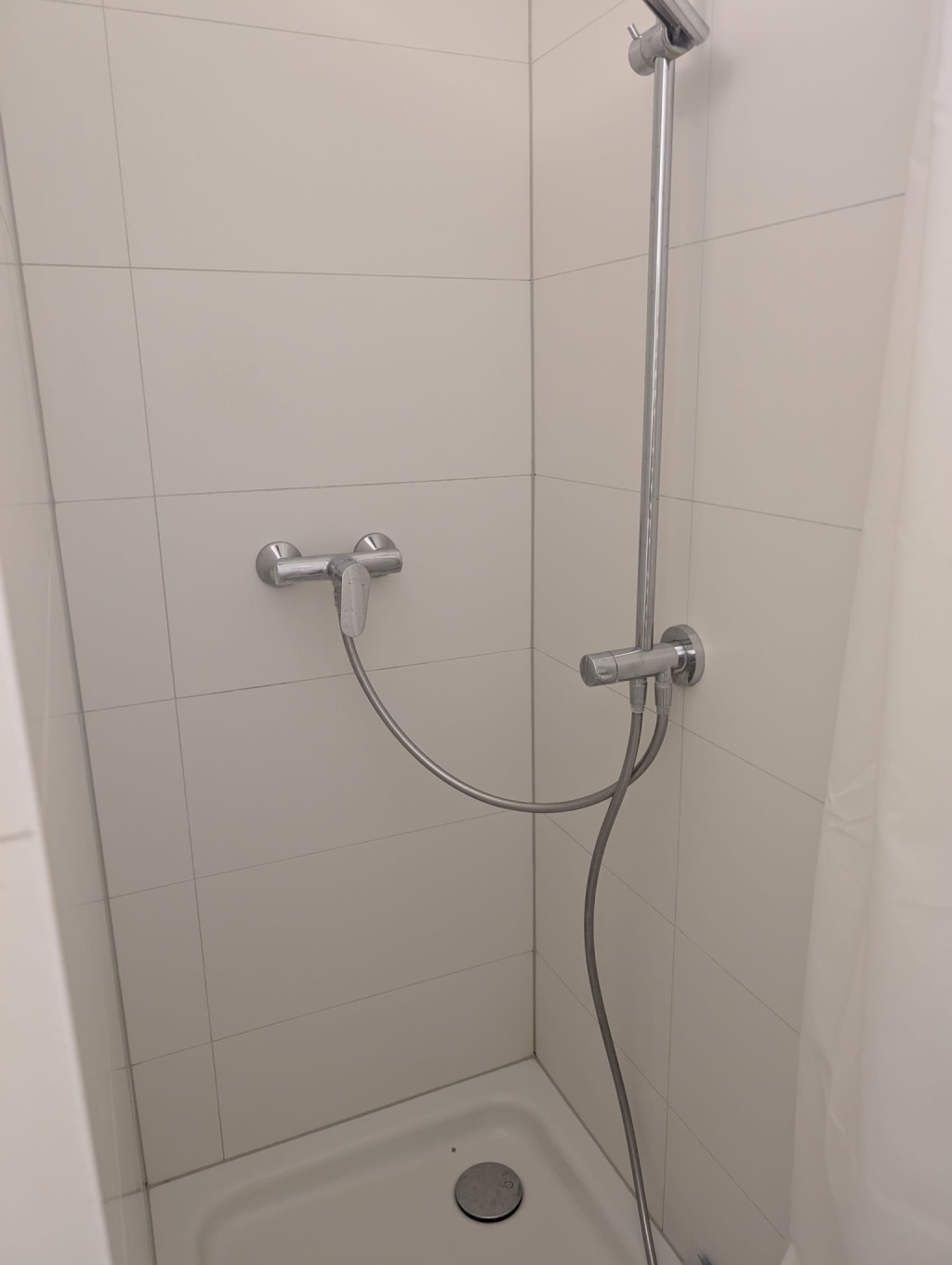 1 teilmöbliertes Zimmer befristet in 2-Zimmerwohnung – Michael-Müller-Ring, 55128 Mainz Bretzenheim – Vorschaubild 5