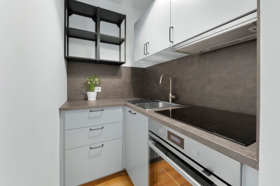 Privates Zimmer in einer Wohngemeinschaft in der Mohrenstraße – Anton-Wilhelm-Amo-Str., 10117 Berlin Mitte – Vorschaubild 2