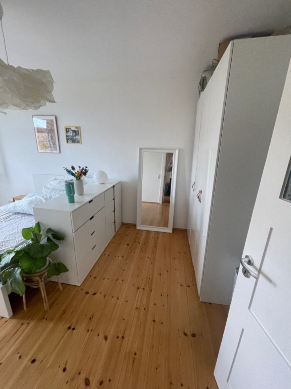 Schöne möblierte Wohnung direkt an der Elbe – Käthe-Kollwitz-Ufer, 1307 Dresden Johannstadt – Vorschaubild 4