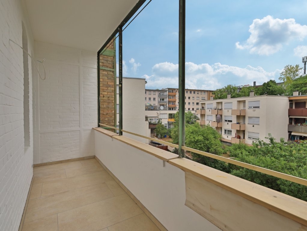 Altbauliebhaber aufgepasst! Große, sanierte Wohnung mit Balkon und EBK – Freiligrathstr. 31, 70372 Stuttgart Bad Cannstatt – Vorschaubild 6