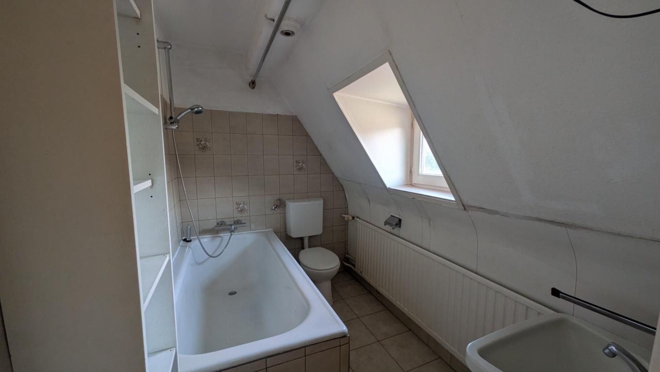 Schöne teilmöblierte 2 Zimmer Dachwohnung – Cuxhavener Straße, 21149 Hamburg Harburg – Vorschaubild 6