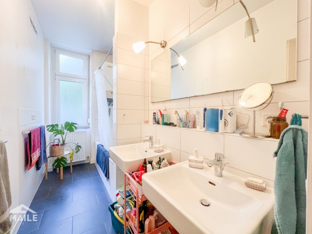 Großzügige 5,5 Zimmer Altbauwohnung mit Balkon und Loggia im beliebten Stuttgarter Süden – Böheimstraße 47 A, 70199 Stuttgart Süd – Vorschaubild 8