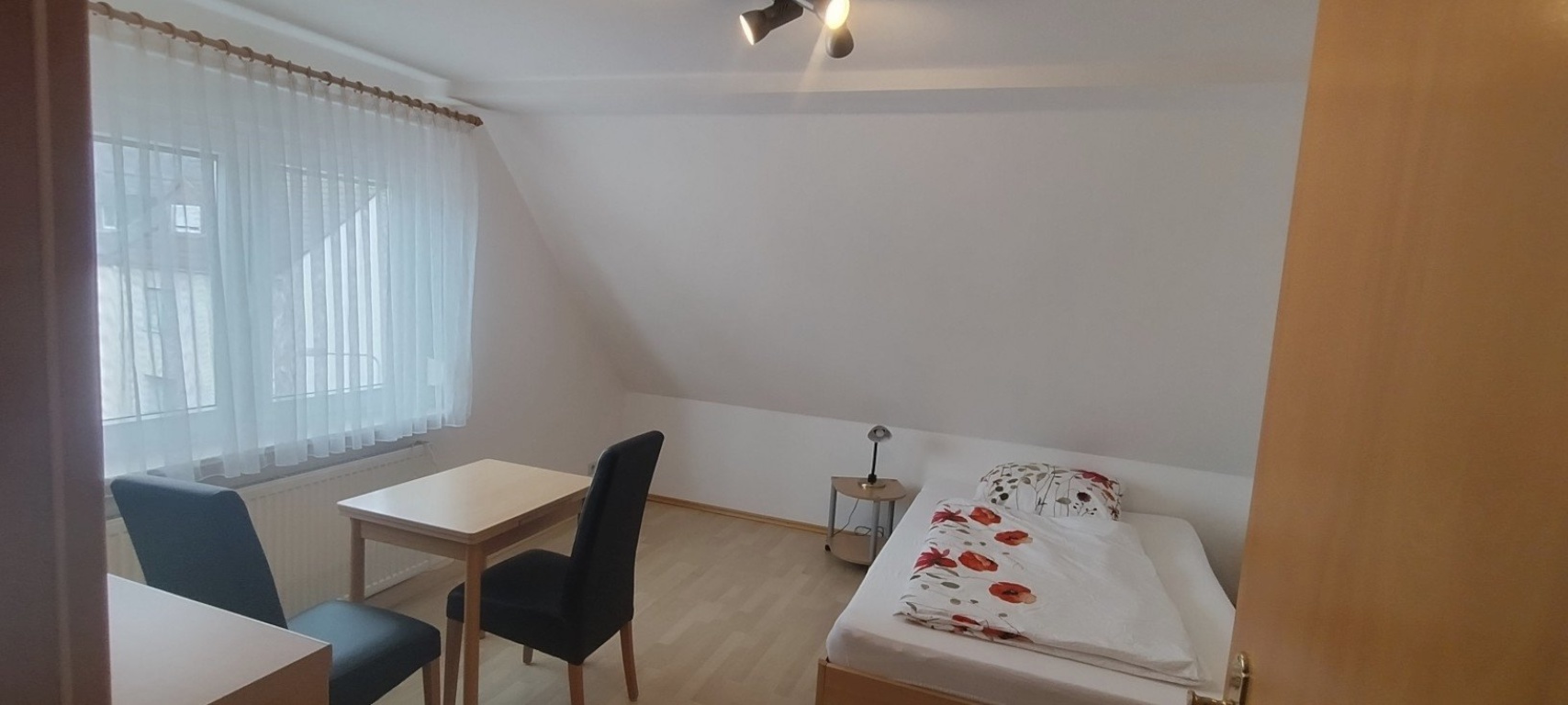 Estudio Griesheim Hartmannsweilerstr. - Wohn-/Schlafzimmer