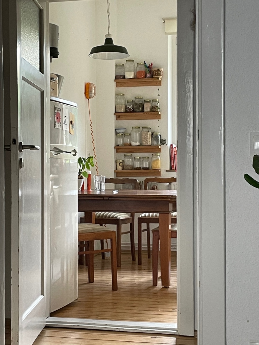 3-Zimmer-Wohnung zur Zwischenmiete im September – Zwischenahner Straße, 28197 Bremen Woltmershausen – Vorschaubild 2