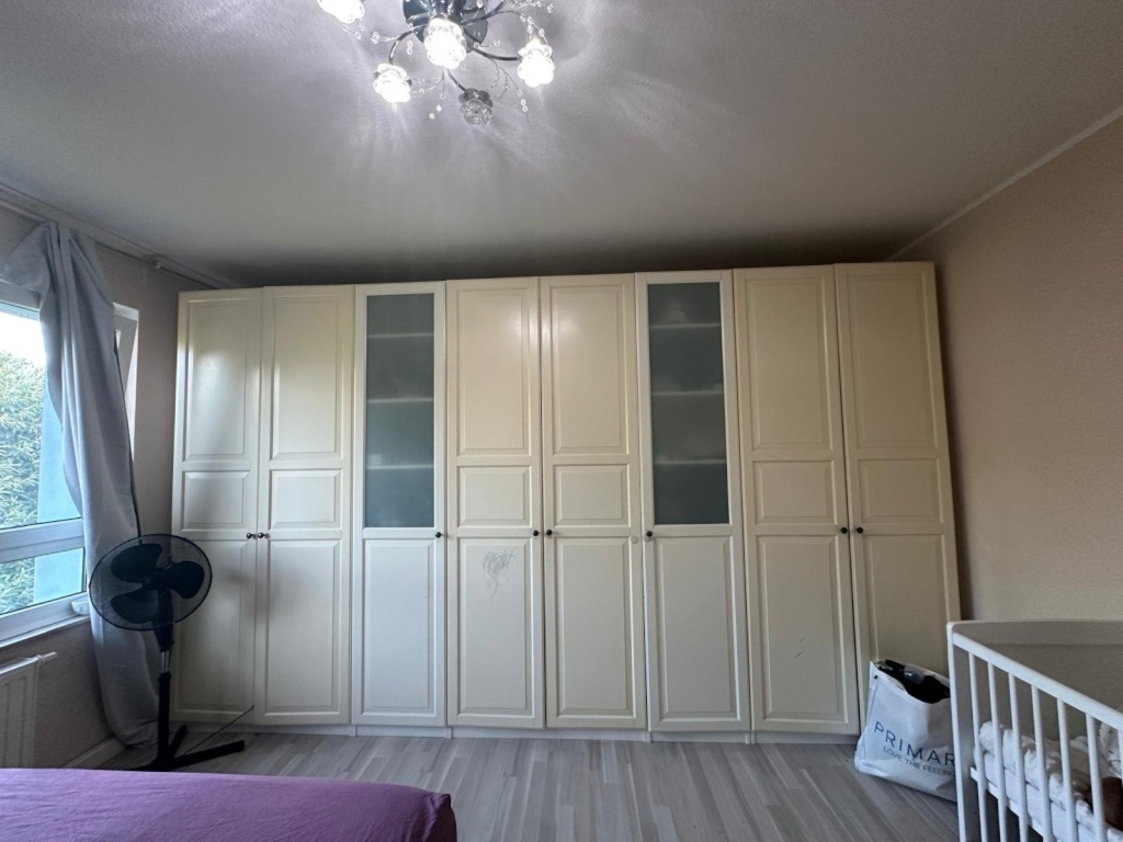 Wir vermieten 2 Zimmer in einer 3-Zimmer-Wohnung für 2,5 Monate zur Untermiete.Nur für Frauen Oder Ehepaar (Ehemann & Ehefrau) – Altenessenerstr, 45326 Essen Altenessen – Vorschaubild 2