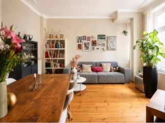 Möblierte Altbauwohnung mit Balkon im Samariterkiez | 75 m2 | Homeoffice | 3–10 Monate — photo 1
