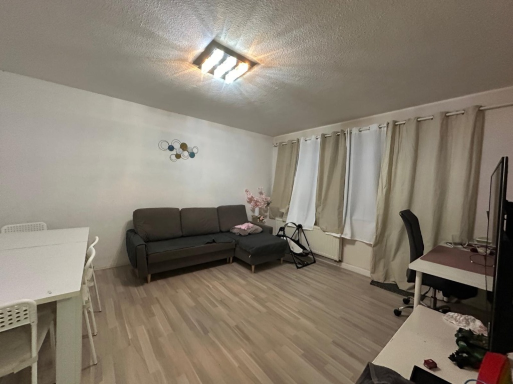 Wir vermieten 2 Zimmer in einer 3-Zimmer-Wohnung für 2,5 Monate zur Untermiete.Nur für Frauen Oder Ehepaar (Ehemann & Ehefrau) – Altenessenerstr, 45326 Essen Altenessen – Vorschaubild 8