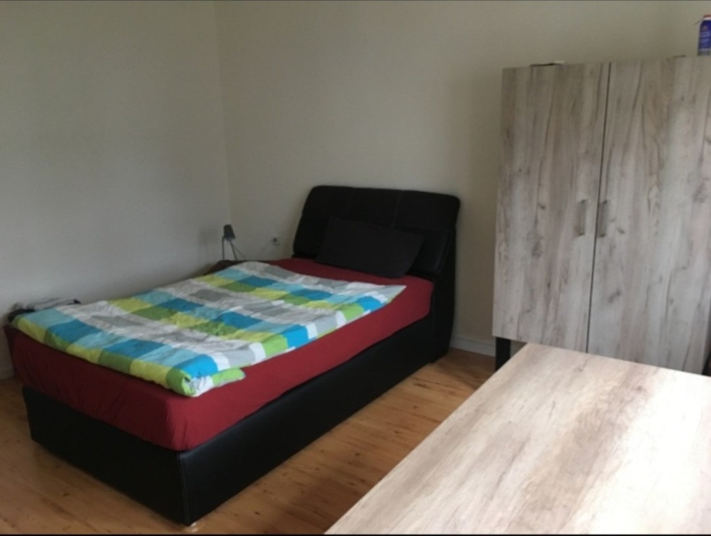 WG-Zimmer Westend Johann-Bornemacher-Straße 6 - Bild 3