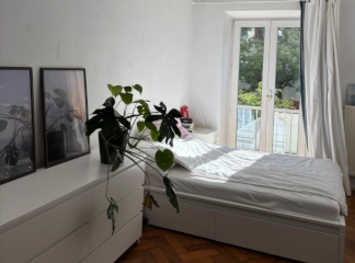Möbliertes Zimmer m. Balkon, 2er WG (14.08–14.09)