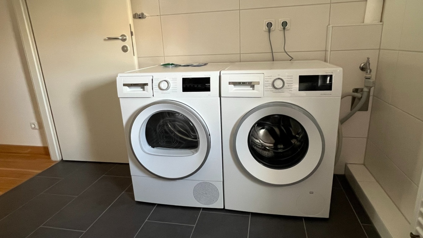 WG-Zimmer Adlershof Newtonstraße 11 - Bad 1. OG